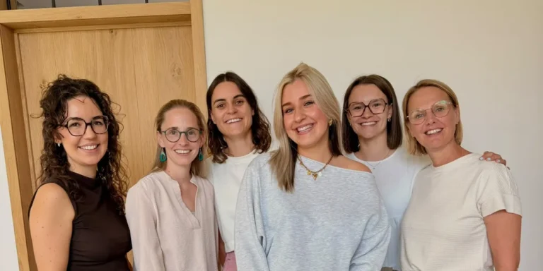 Het team van Praktijk het Centrum: kinesitherapeuten en logopediste in Oudsbergen